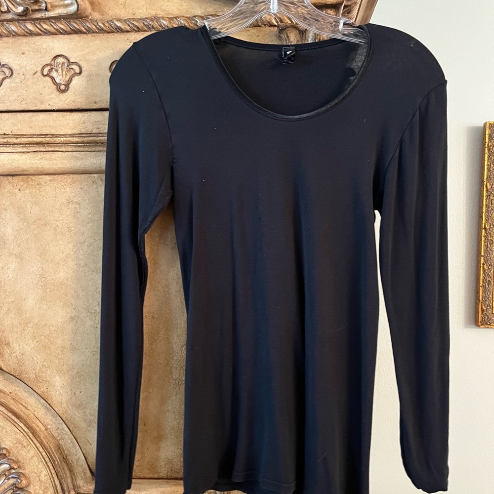 Black Wolff shirt size xs